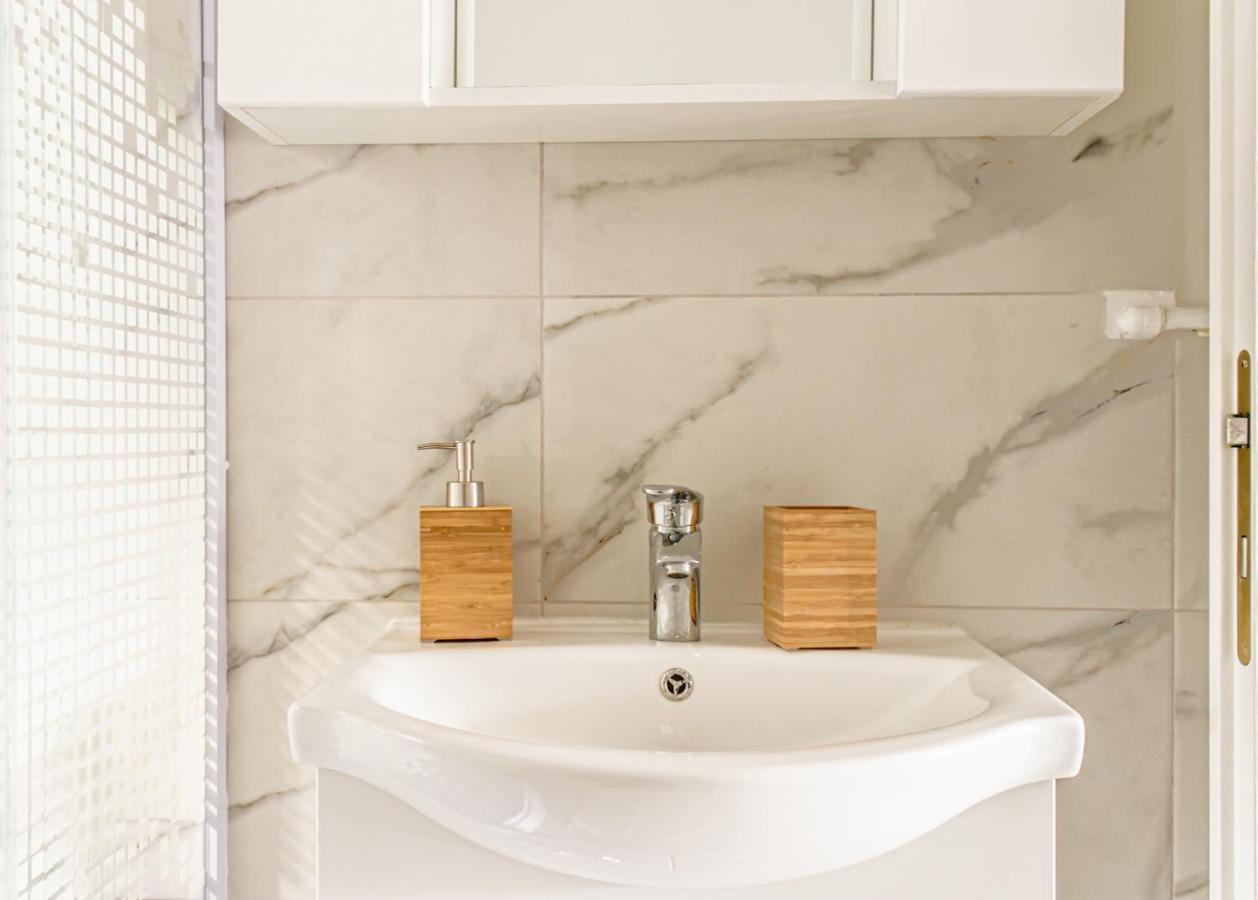 Ultracentral Lovely Flat Bukares Bagian luar foto